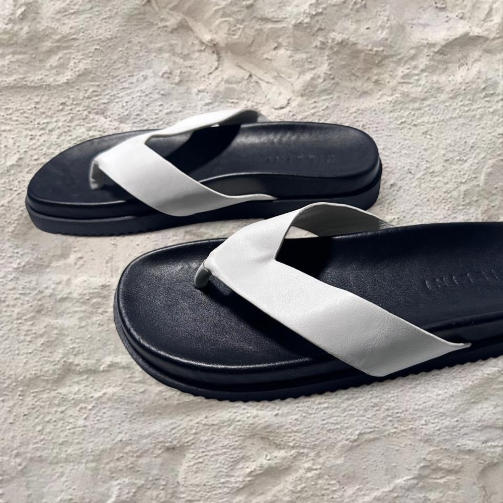 Flip flops - Picture 4 of 5